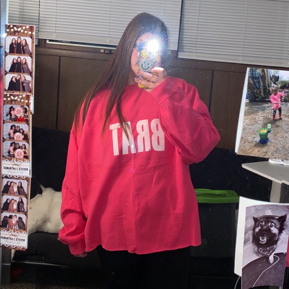crew neck